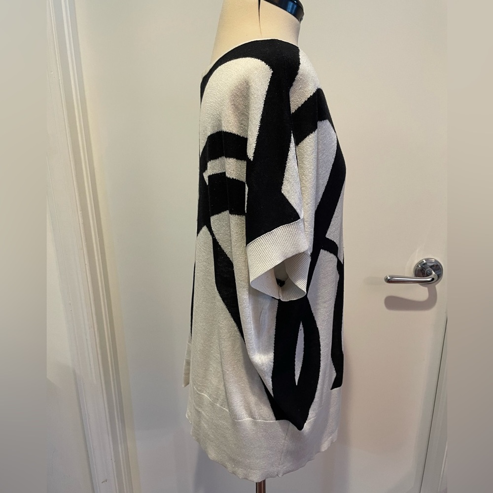 DKNY short sleeve silk and cashmere sweater size L - Picture 2 of 9